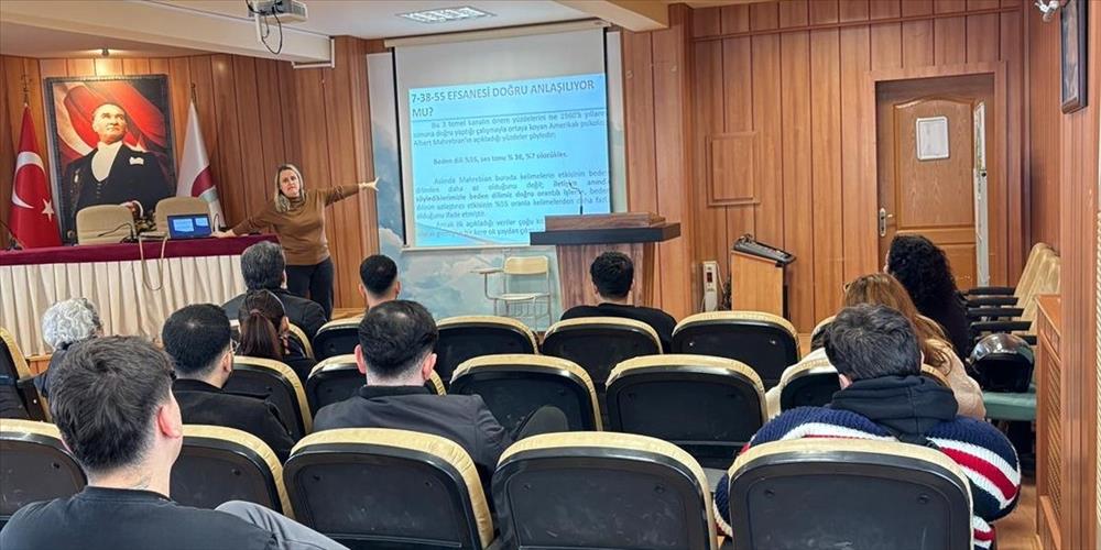 Pazarlama ve Reklamcılık Bölümü Öğrencileri Beden Dili Eğitimi Aldı